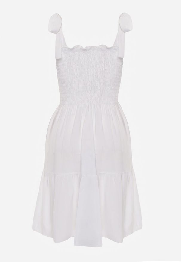 Renee - Biała Sukienka z Bawełny Ozdobiona Wiązaniem Tollasea. Okazja: na co dzień, na spacer. Kolor: biały. Materiał: bawełna. Wzór: aplikacja. Sezon: lato. Typ sukienki: proste. Styl: elegancki, casual