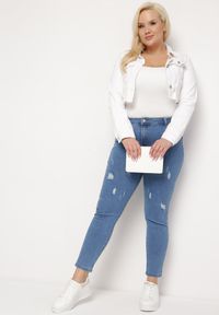 Born2be - Niebieskie Jeansy z Wysokim Stanem z Ozdobnymi Przetarciami Meriste. Okazja: na spotkanie biznesowe, na co dzień. Stan: podwyższony. Kolor: niebieski. Styl: casual, elegancki, biznesowy #5