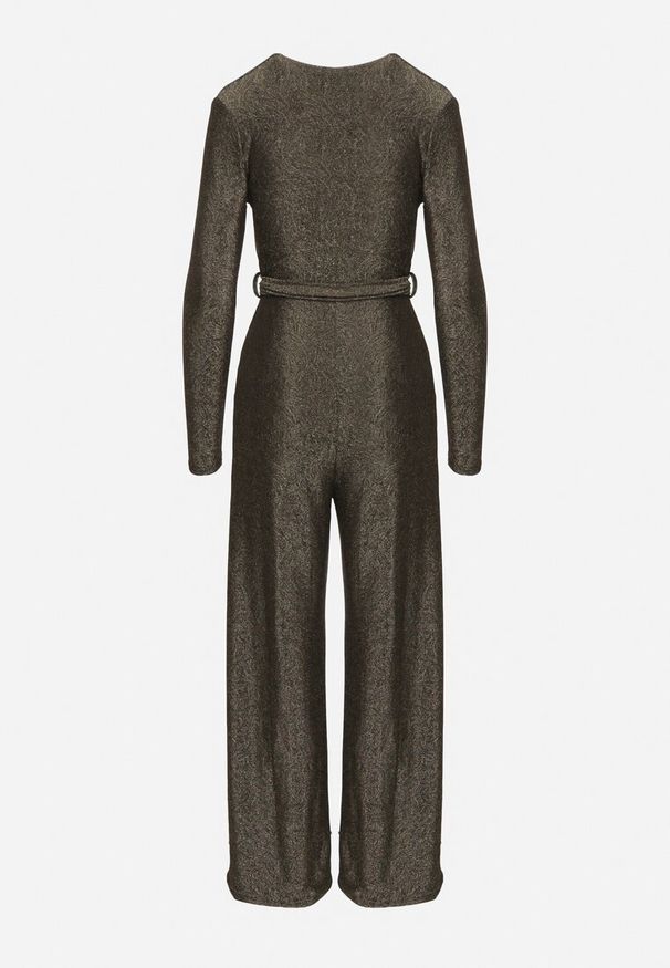 Born2be - Złoty Kombinezon z Wiskozą o Kopertowym Kroju z Paskiem Zdobiony Metaliczną Nicią Loradi. Okazja: na co dzień. Kolor: złoty. Materiał: wiskoza. Długość rękawa: długi rękaw. Długość: długie. Wzór: aplikacja. Styl: casual, elegancki