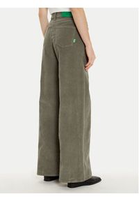 United Colors of Benetton - United Colors Of Benetton Jeansy 41ULDE029 Khaki Wide Fit. Kolor: brązowy