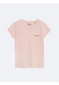 Big-Star - Koszulka damska z niewielkim logo różowa Irsera 600. Okazja: na co dzień. Kolor: różowy. Materiał: jeans, bawełna, materiał. Wzór: haft. Styl: casual, elegancki #7