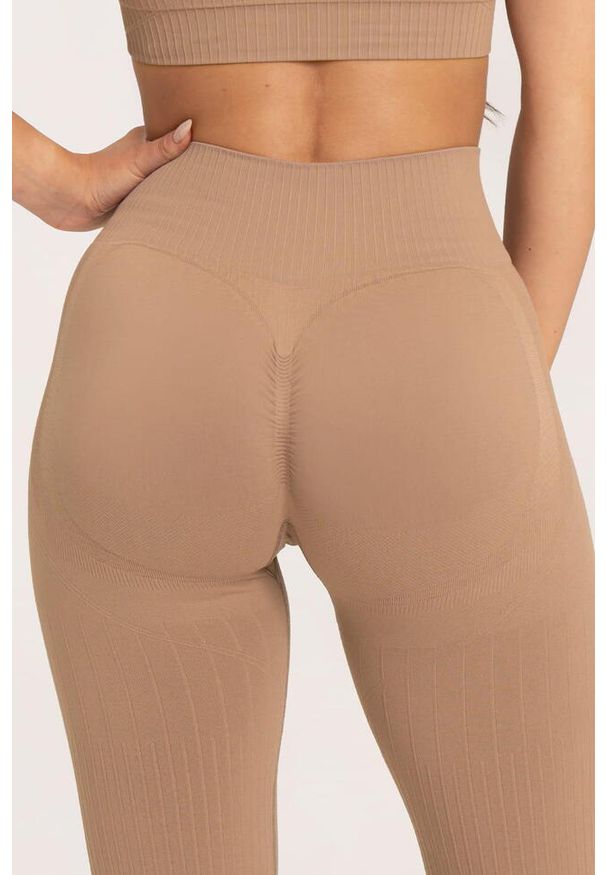 GYM GLAMOUR - Legginsy fitness damskie Gym Glamour push up 2.0. Kolor: brązowy. Sport: fitness