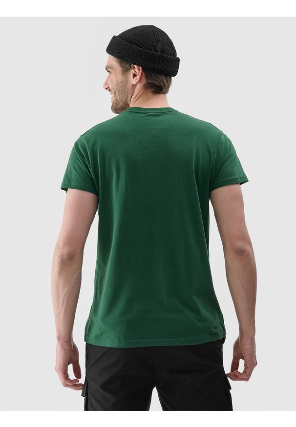 4f - 4F T-shirt regular z nadrukiem męski - zielony L. Okazja: na co dzień. Kolor: zielony. Materiał: bawełna, jersey, dzianina. Długość rękawa: krótki rękaw. Długość: krótkie. Wzór: nadruk. Styl: sportowy, klasyczny, casual