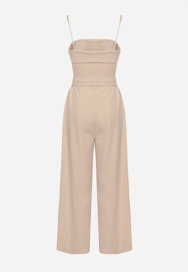 Born2be - Beżowy Kombinezon Ozdobiony Paskiem z Szerokimi Nogawkami Deolise. Kolor: beżowy. Długość rękawa: na ramiączkach. Wzór: aplikacja. Styl: elegancki