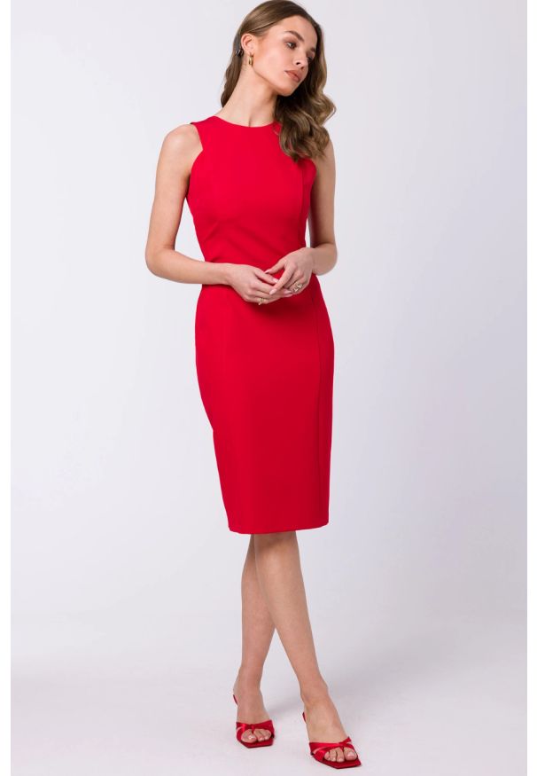 Sukienki.shop - Elegancka klasyczna sukienka ołówkowa bez rękawów czerwona. Okazja: na randkę, do pracy. Kolor: czerwony, beżowy. Długość rękawa: bez rękawów. Typ sukienki: ołówkowe. Styl: elegancki, klasyczny