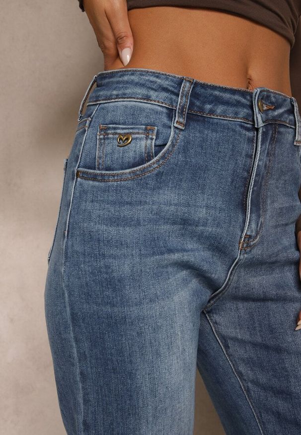 Renee - Niebieskie Proste Jeansy Regular Waist Fesalira. Okazja: na co dzień. Kolor: niebieski. Styl: klasyczny, casual