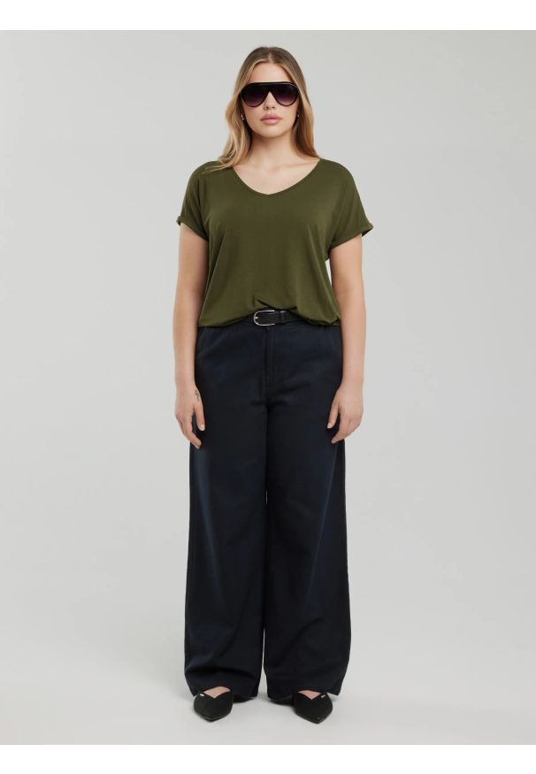 Big-Star - Koszulka damska o luźnym kroju khaki Valeria 303. Okazja: na co dzień. Kolor: zielony. Materiał: wiskoza, dzianina. Styl: klasyczny, casual