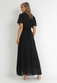 Born2be - Czarna Kopertowa Sukienka z Gumką w Pasie i Plisowaną Górą Davitri. Kolor: czarny. Materiał: materiał. Długość rękawa: krótki rękaw. Typ sukienki: kopertowe. Długość: maxi #2