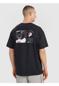 4f - 4F T-shirt oversize z nadrukiem męski - czarny S. Okazja: na co dzień. Kolor: czarny. Materiał: bawełna, materiał, jersey. Długość rękawa: krótki rękaw. Długość: krótkie. Wzór: nadruk. Styl: klasyczny, sportowy, casual