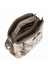 Torebka damska Anekke, na ramię z dekoracyjnym nadrukiem i metalowym logo zapinana na zamek z regulowanym paskiem oraz ozdobnym brelokiem, wielokolor. Wzór: nadruk. Dodatki: z breloczkiem. Styl: casual. Rodzaj torebki: na ramię #9