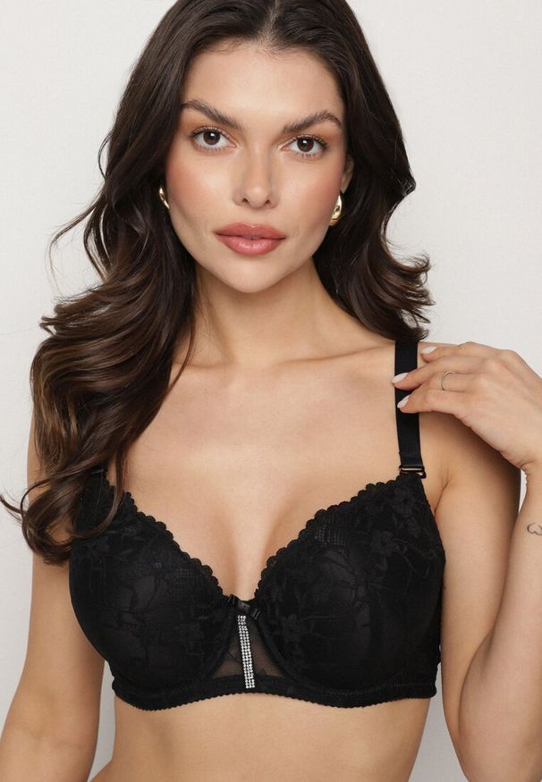 Born2be - Czarny Koronkowy Biustonosz Ozdobiony Cyrkoniami Katirena. Kolor: czarny. Materiał: koronka. Rodzaj stanika: odpinane ramiączka. Wzór: aplikacja