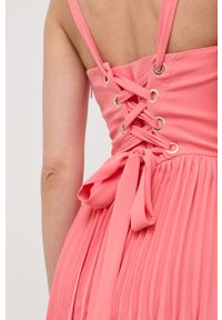 Marciano Guess kombinezon kolor pomarańczowy z dekoltem w szpic. Kolor: pomarańczowy. Materiał: tkanina #2