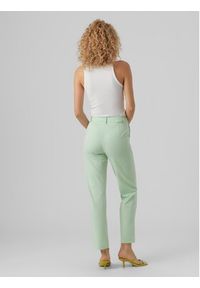 Vero Moda Spodnie materiałowe Zelda 10261257 Zielony Straight Fit. Kolor: zielony. Materiał: syntetyk