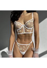 Intica - Komplet bieliźniarski z delikatnym wzorem i szerokimi ramiączkami Jeongeun. Kolor: biały. Materiał: materiał #9