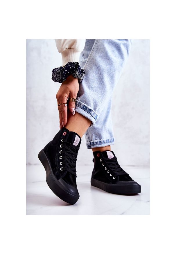 Damskie Wysokie Trampki Cross Jeans JJ2R4055C Czarne. Kolor: czarny. Materiał: skóra, guma