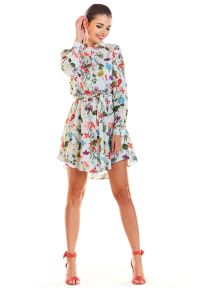 Sukienki.shop - Koszulowa sukienka w kwiaty szmizjerka z paskiem ecru. Okazja: do pracy. Wzór: kwiaty. Sezon: wiosna. Typ sukienki: szmizjerki, koszulowe #1