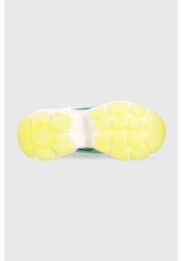 Buffalo sandały Binary Track damskie kolor biały na platformie 1602160. Zapięcie: rzepy. Kolor: biały. Materiał: materiał, guma. Wzór: paski. Obcas: na platformie #3