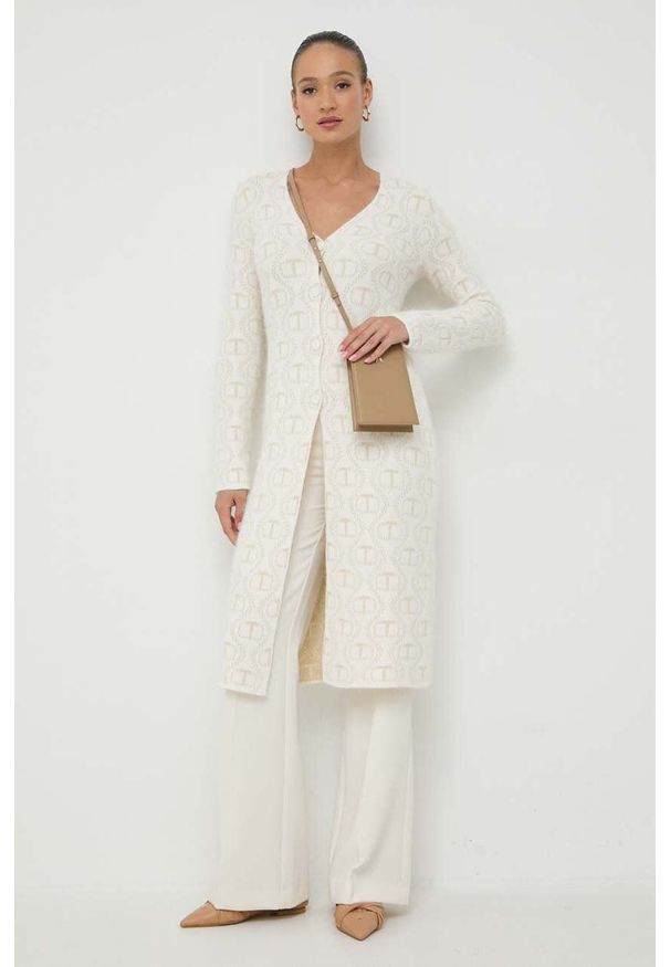 Patrizia Pepe torebka skórzana kolor beżowy. Kolor: beżowy. Materiał: skórzane. Rodzaj torebki: na ramię