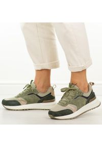 Zielone skórzane sneakersy damskie T.Sokolski 458. Okazja: na spacer, na co dzień. Nosek buta: okrągły. Kolor: zielony. Materiał: tkanina, zamsz, skóra. Szerokość cholewki: normalna. Sezon: wiosna, jesień, lato. Obcas: na platformie. Sport: turystyka piesza #1