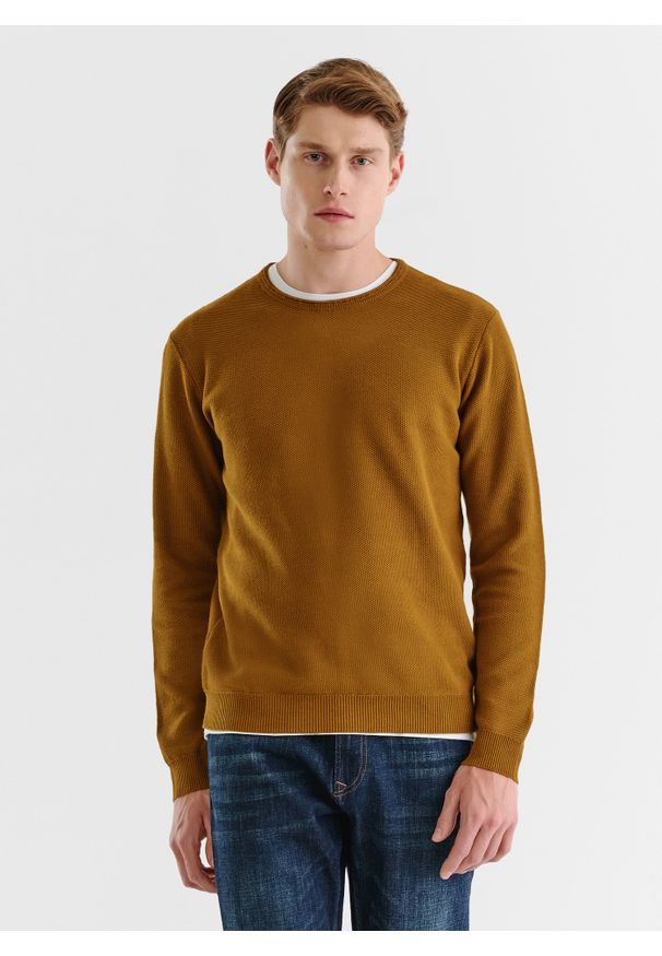 Pako Lorente - PAKO LORENTE – Musztardowy sweter męski z okrągłym dekoltem P23WF-2X-013-Y-0. Kolor: żółty. Materiał: bawełna. Styl: klasyczny