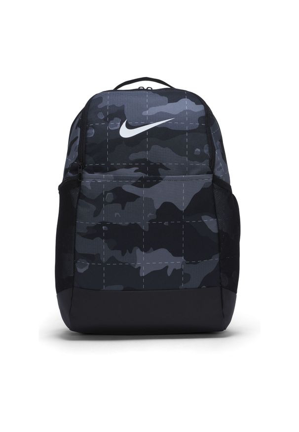Plecak Nike Brasilia DB1161. Materiał: materiał, poliester. Wzór: paski. Styl: casual