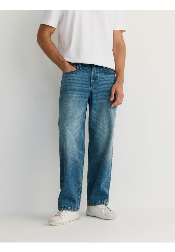 Reserved - Jeansy baggy z efektem sprania - indigo jeans