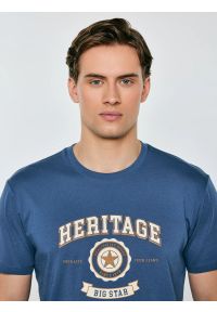 Big-Star - Koszulka męska z nadrukiem niebieska Feren 402. Okazja: na co dzień. Kolor: niebieski. Materiał: bawełna, jeans, materiał. Wzór: nadruk. Styl: casual, klasyczny #2