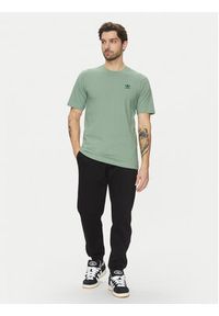 Adidas - adidas T-Shirt Trefoil Essentials JC9993 Zielony Regular Fit. Kolor: zielony. Materiał: bawełna #5