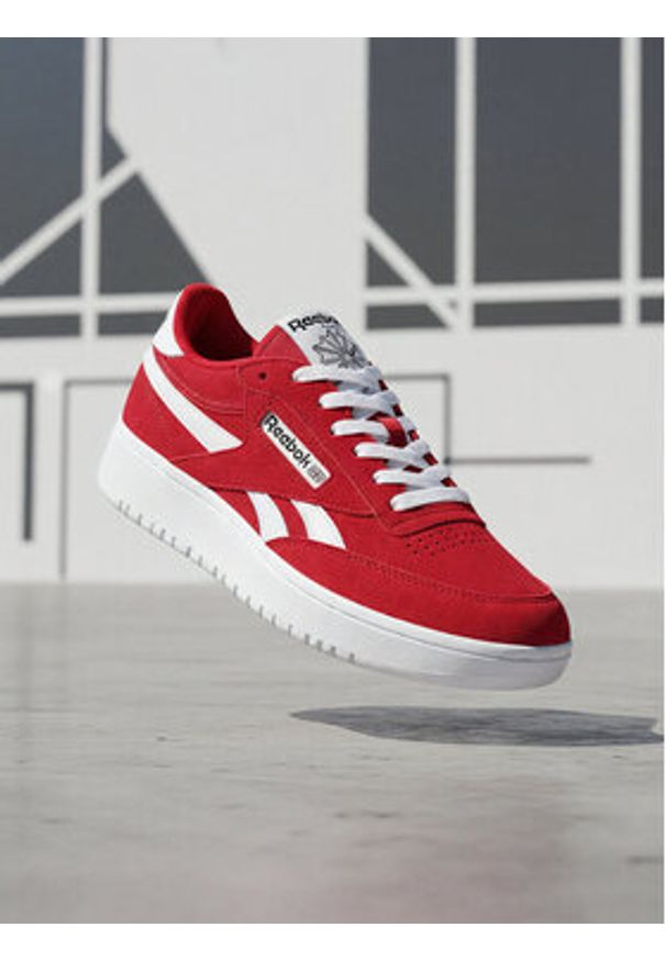 Reebok Sneakersy EO-CLUB C DOUBLE REVENGE 100229521 Bordowy. Kolor: czerwony. Materiał: skóra, zamsz. Model: Reebok Club