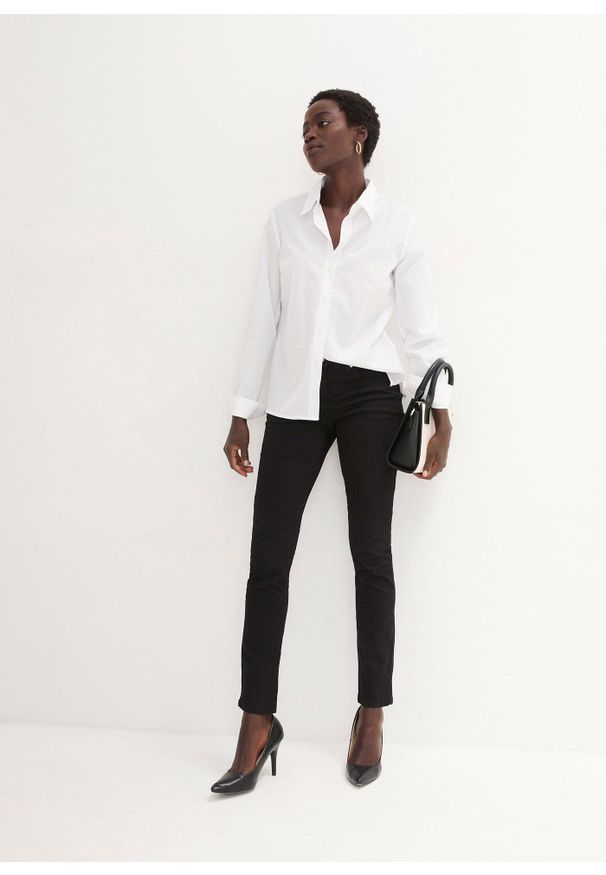 bonprix - Dżinsy Slim Fit, mid waist, super stretch. Kolor: czarny