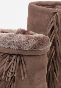 Born2be - Jasnobrązowe Botki w Stylu Śniegowców z Frędzlami i Cholewką Imitującą Nogawkę Sierafera. Zapięcie: bez zapięcia. Kolor: brązowy. Materiał: jeans. Szerokość cholewki: normalna #3