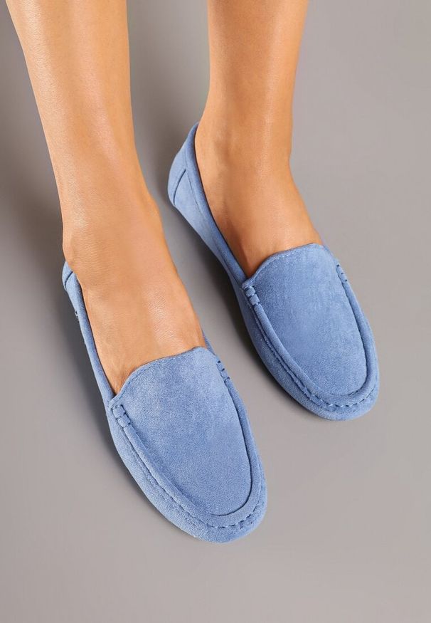 Renee - Granatowe Mokasyny z Ekozamszu Zdobione Przeszyciami Zeanise. Kolor: niebieski. Materiał: jeans. Wzór: aplikacja. Obcas: na obcasie. Styl: klasyczny, elegancki. Wysokość obcasa: niski