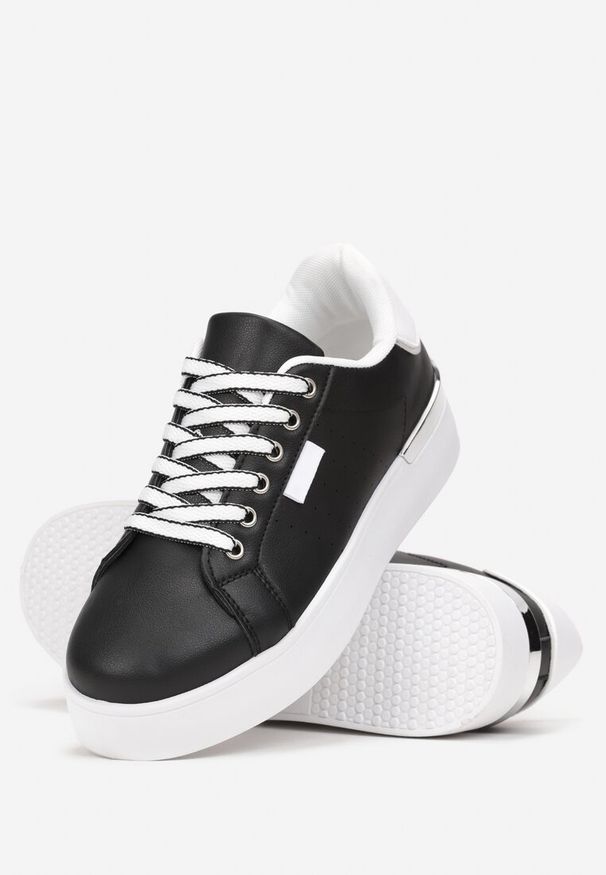 Renee - Czarne Sneakersy na Ozdobnej Podeszwie z Cholewką przed Kostkę Zanota. Wysokość cholewki: przed kostkę. Kolor: czarny. Szerokość cholewki: normalna