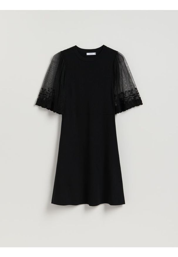 Reserved - Sukienka z ozdobnymi rękawami - czarny. Kolor: czarny. Materiał: dzianina