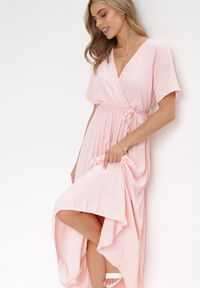 Born2be - Różowa Sukienka Plisowana Maxi z Wiązanym Paskiem Dianiza. Kolor: różowy. Materiał: materiał. Długość: maxi #3