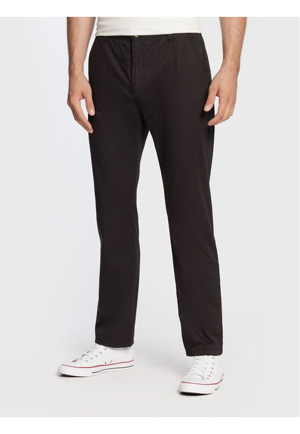 Brave Soul Spodnie materiałowe MTR-ARMSTRONG Czarny Regular Fit. Kolor: czarny. Materiał: bawełna