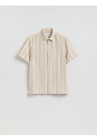 Reserved - Strukturalna koszula comfort - beżowy. Kolor: beżowy. Materiał: tkanina, bawełna #1