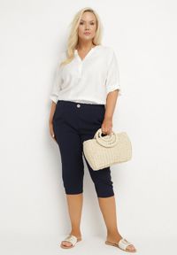 Born2be - Granatowe Spodnie z Gumką w Pasie 7/8 Tenimira. Okazja: na co dzień, na spacer. Kolekcja: plus size. Kolor: niebieski. Styl: klasyczny, elegancki, casual #6