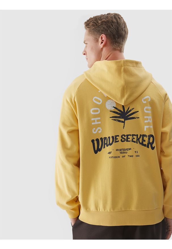 4f - 4F Bluza dresowa rozpinana z kapturem męska - żółta XL. Okazja: na co dzień. Typ kołnierza: kaptur. Kolor: żółty. Materiał: dresówka. Długość rękawa: raglanowy rękaw. Wzór: nadruk, gładki, ze splotem. Styl: casual, sportowy