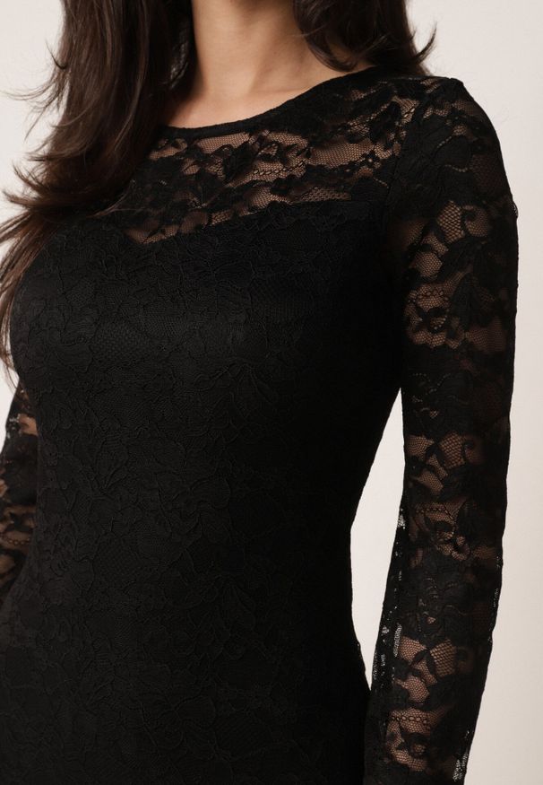 Born2be - Czarna Koronkowa Sukienka z Wiskozą Zdobiona Falbanami u Dołu i przy Rękawach Prisea. Okazja: na co dzień, na randkę, na wesele, na ślub cywilny. Typ kołnierza: kołnierz z falbankami. Kolor: czarny. Materiał: wiskoza, koronka. Wzór: aplikacja. Typ sukienki: proste. Styl: elegancki, casual