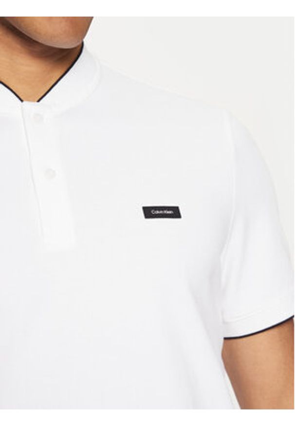 Calvin Klein Polo K10K114139 Biały Regular Fit. Typ kołnierza: polo. Kolor: biały. Materiał: bawełna