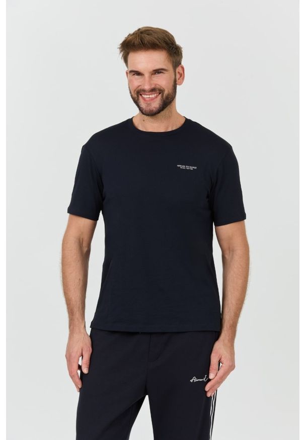 Armani Exchange - ARMANI EXCHANGE Granatowy męski t-shirt, Rozmiar XL. Kolor: niebieski