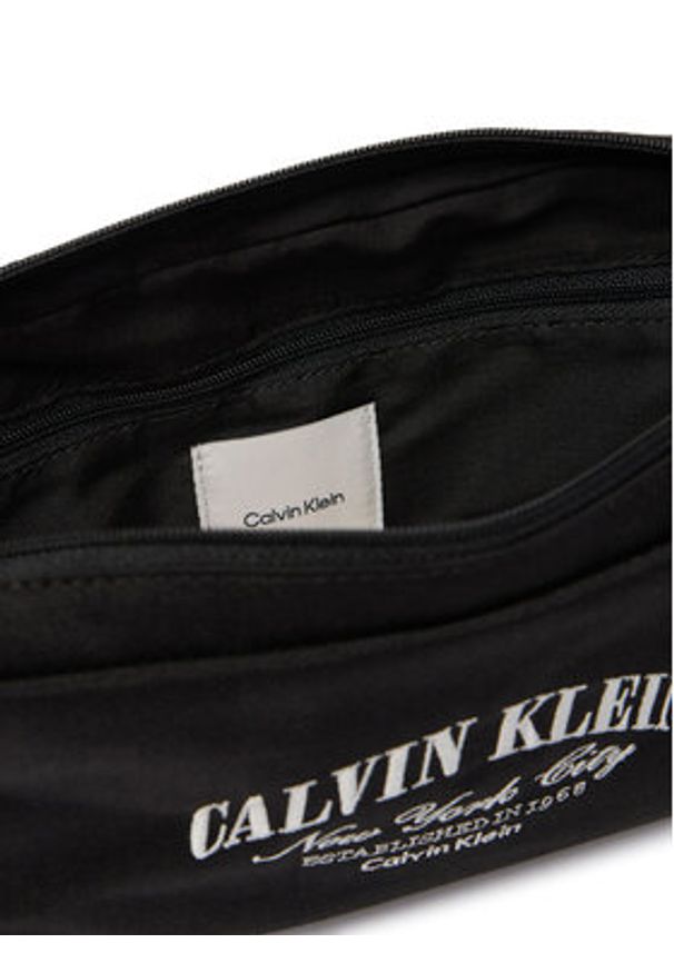 Calvin Klein Kosmetyczka Graphic Pouch LV04D1236G Czarny. Kolor: czarny. Materiał: materiał