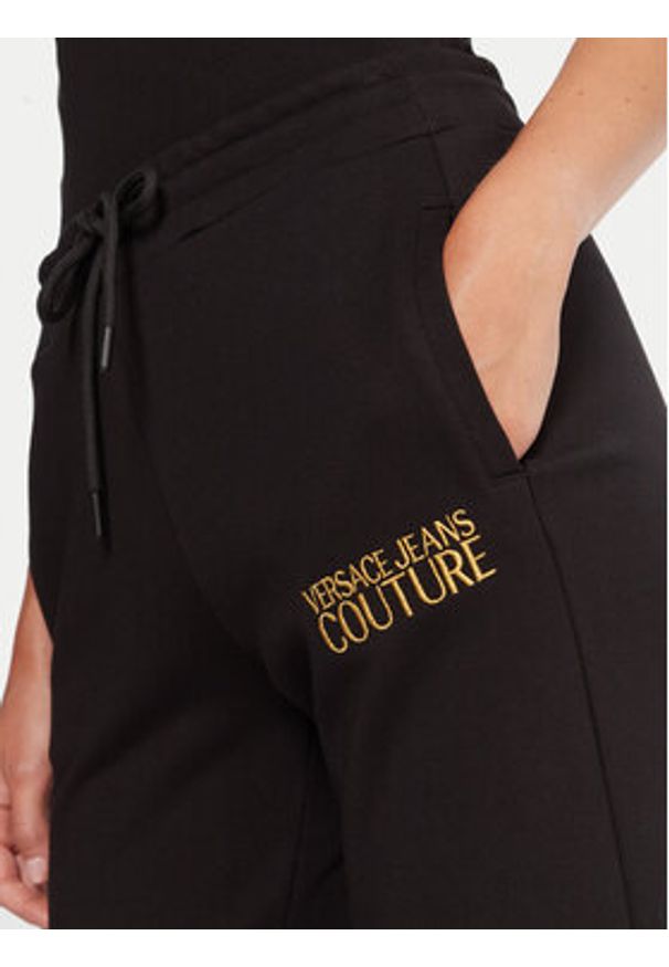 Versace Jeans Couture Spodnie dresowe 79HAAT06 CF01T Czarny Regular Fit. Kolor: czarny. Materiał: bawełna