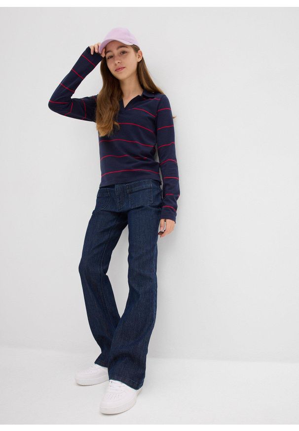 bonprix - Wygodne dżinsy o kroju bootcut. Kolor: niebieski