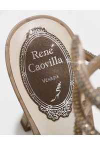 RENE CAOVILLA - Sandały na szpilce z kryształkami Swarovskiego. Zapięcie: pasek. Kolor: beżowy. Materiał: satyna. Wzór: aplikacja, paski. Obcas: na szpilce. Styl: elegancki. Wysokość obcasa: średni #4