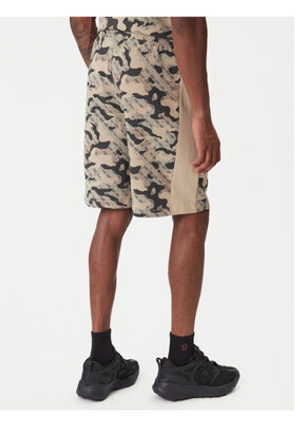 Guess Szorty sportowe Z6RD00 K9YI1 Beżowy Regular Fit. Kolor: beżowy. Materiał: bawełna. Styl: sportowy