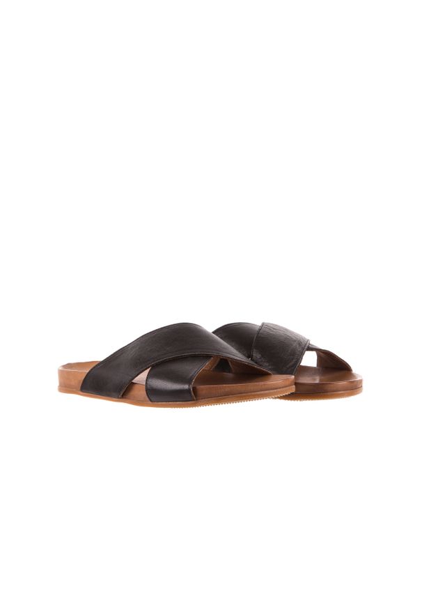 Klapki Bayla-163 17-183 Black, Czarny, Skóra naturalna. Okazja: na co dzień. Kolor: czarny. Materiał: skóra. Wzór: paski. Sezon: lato. Styl: casual