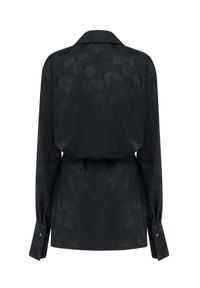 DOLLINA - Czarna sukienka mini Azala. Kolor: czarny. Wzór: kwiaty. Typ sukienki: koszulowe, dopasowane. Długość: mini #2