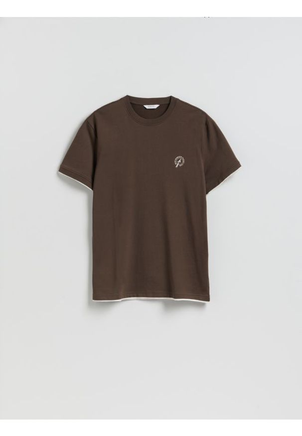 Reserved - T-shirt regular z haftem - ciemnobrązowy. Kolor: brązowy. Materiał: dzianina, bawełna. Wzór: haft